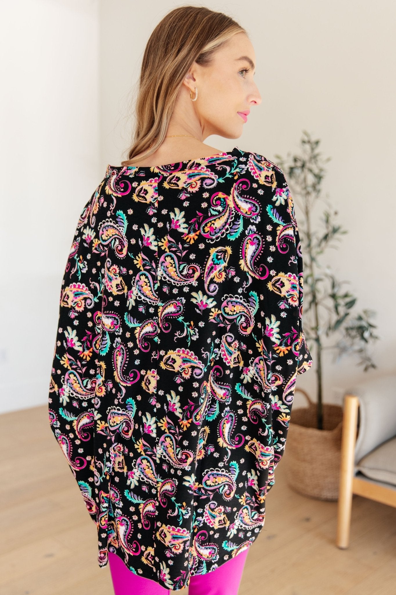 Essential Blouse in Black and Pink Paisley - Molliee Boutique