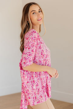 Essential Blouse in Fuchsia and White Paisley - Molliee Boutique