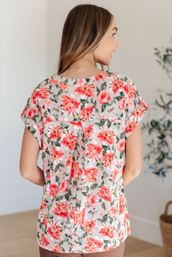 Lizzy Cap Sleeve Top in Coral and Beige Floral - Molliee Boutique