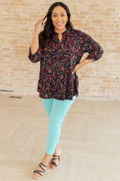 Lizzy Top in Black Paisley - Molliee Boutique