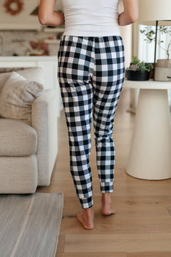 Your New Favorite Joggers in Black and White Check - Molliee Boutique