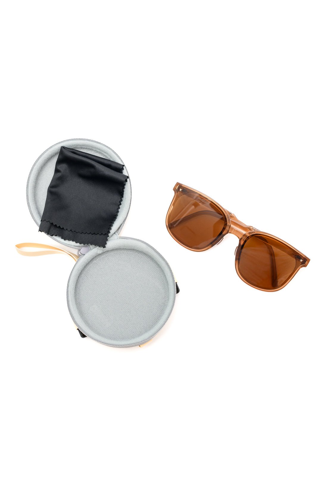 Collapsible Girlfriend Sunnies & Case in Champagne - Molliee Boutique