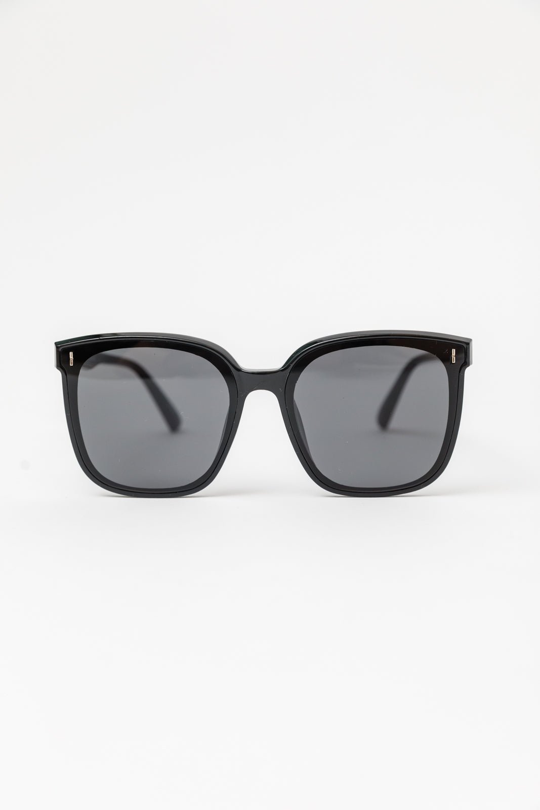 Eye On You Sunglasses in Black - Molliee Boutique