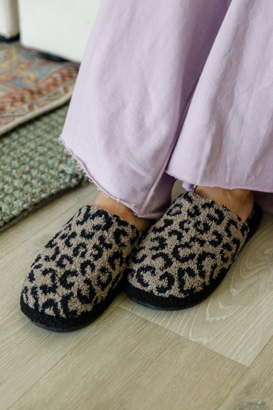 Fuzziest Feet Animal Print Slippers In Mocha - Molliee Boutique