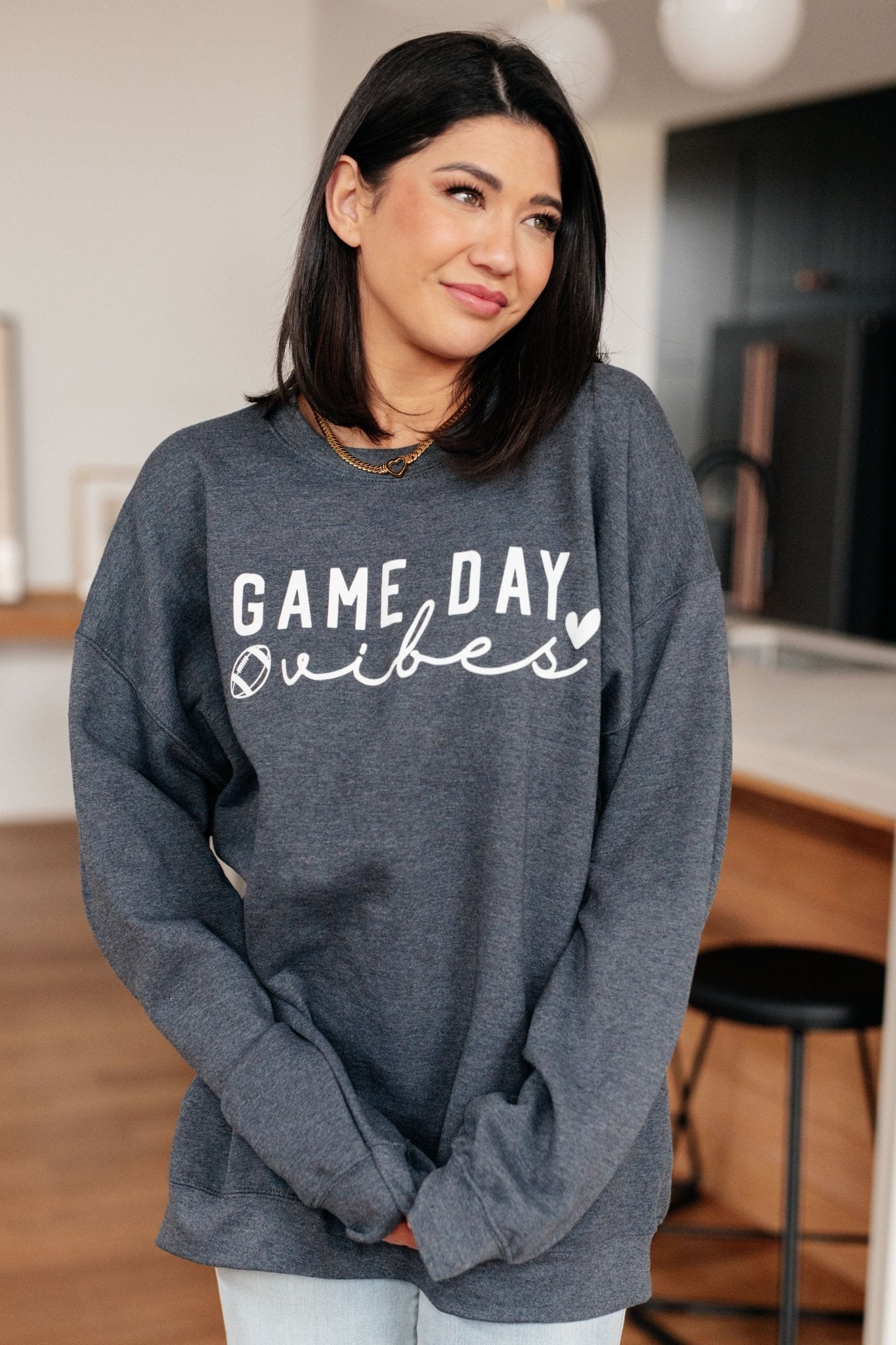 Game Day Vibes Pullover - Molliee Boutique