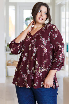 Hometown Classic Top in Wine Floral - Molliee Boutique