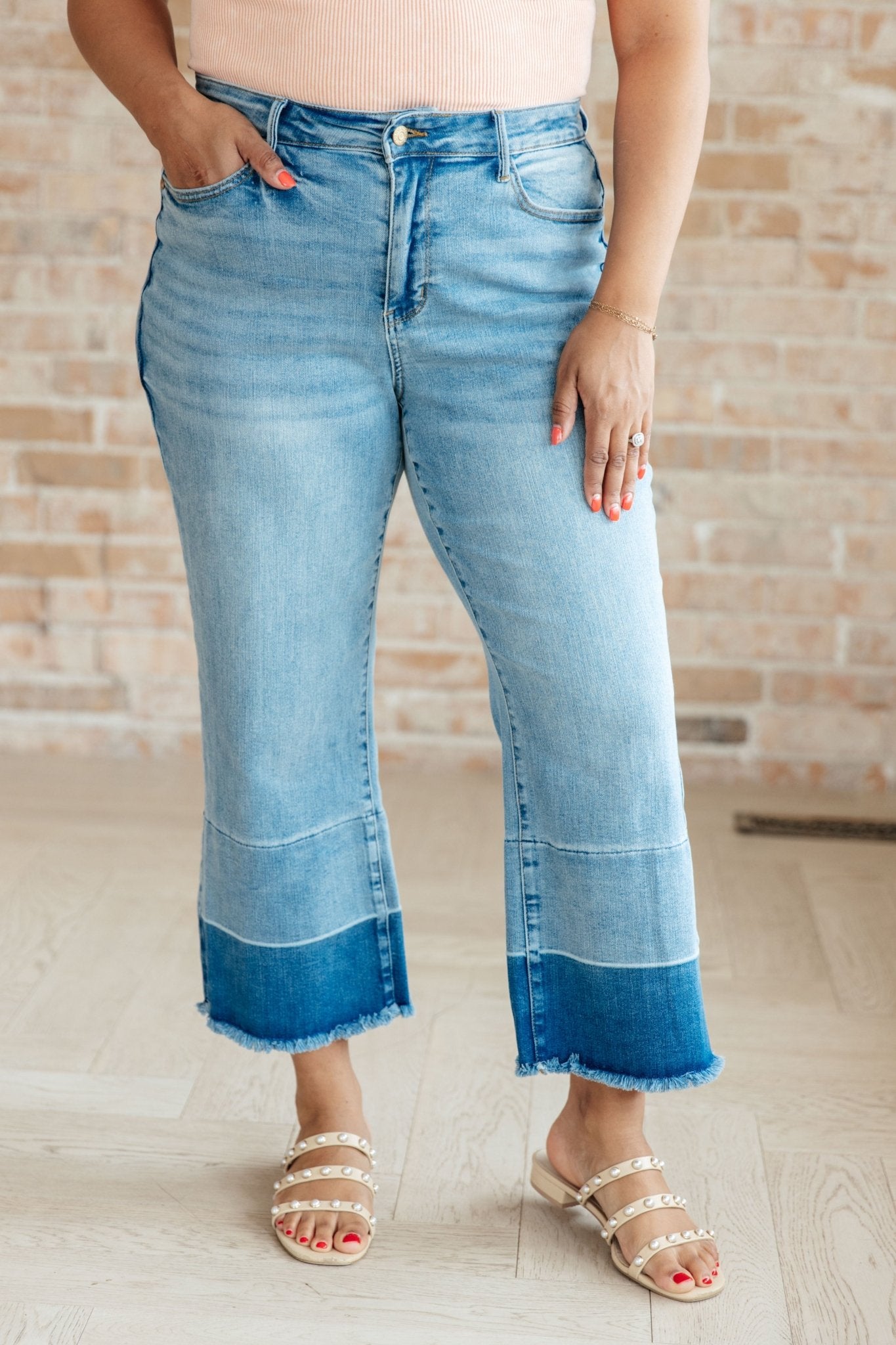 Olivia High Rise Wide Leg Crop Jeans in Medium Wash - Molliee Boutique