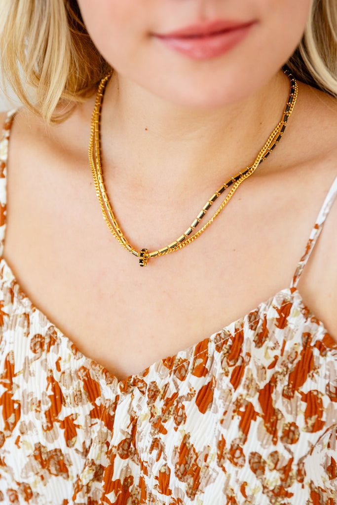 She's Got A Dark Streak Necklace - Molliee Boutique