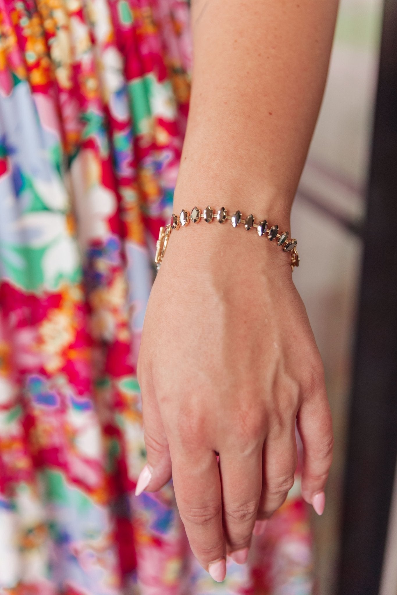 Sofia Toggle Bracelet In Gold - Molliee Boutique